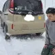 史丹利雪地爆意外！開車打滑「急撞山壁」　驚曝：只有2種選擇