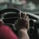 女童打翻水遭求償4萬1　特斯拉司機嗆：舔乾淨當作和解