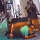 影/逢甲商圈「1晚2隻狼」！警40分鐘逮2男拍裙底