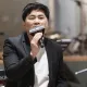 走不出喪父之痛！金曲歌王蘇明淵憶亡父淚崩：想到都會哭