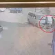 影/轎車撞八德區公所！廚師辦「殘障補助」遇死劫　妻搶命中