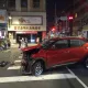 板橋深夜兩車相撞！轎車失控衝向補習班　撞爛騎樓樑柱