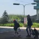 信仰路上一步不退！「勇腳伯」再度西濱現身　3.4萬網讚爆