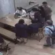 大鬧板橋百貨生吐司店！奧客翻桌拿棍敲打店長　警方要查了