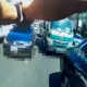 影/無視警鳴槍！台南詐團車手撞飛女騎士、員警　第一視角曝