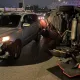 北市華江橋小客車側翻橫躺！駕駛急脫困送醫