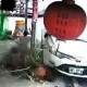 影/衰！屏東男自家門口騎樓納涼　遭酒駕男直衝撞飛