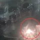 影/南港醉男小吃店「喝3罐」　零煞車狠撞行人落跑