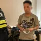影/餓搞片！誤把敲門警察當外送員　台中2毒蟲開門遭逮