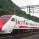 汐止=五堵電車線突掉落！普悠瑪號受困汐止待援