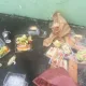 蹧蹋愛心！香燈腳爆「結緣品撒滿地」、便當沒吃直接丟