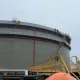 影/驚險！高雄發生「工廠儲油槽」大火　搶救畫面曝光