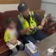 台中5歲女童走失！暖警充當「奶爸」陪看卡通　助母女團圓