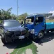 影/慘了！羅東300萬新車交付前被撞　車身毀、4傷送醫