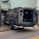 影/真的「搗破」製毒工廠！台中警開2千萬裝甲車攻堅