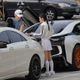 剛否認復合！GINO貼心幫忙夏宇禾　開車進入女方住處