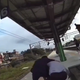 影/台鐵又見乘客鬧事！醉漢動手推站務員　警到場管束