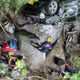 影/大雪山林道37歲女載德籍女墜7樓深河谷　Lexus休旅車摔爛