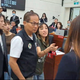 影/新竹市議會綠營護手牌圍攻施淑婷！她當面嗆「流氓」
