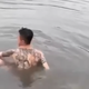 影/彰化暴雨救災忙！　龍燈公園滯洪池驚見刺青男裸泳