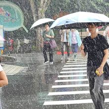 午後雨彈殺到！14縣市大雨特報　一路炸到晚上