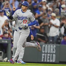 MLB/大谷翔平敲美日通算300轟　眾人卻關注一位小姊姊