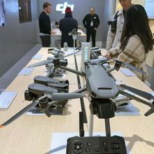 川普下個關稅目標？美宣布對無人機、多晶矽進口展開國安調查