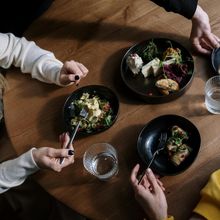 研究揭「太晚吃飯更難瘦」　專業醫示警：恐讓血糖失控