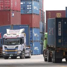 美國對台關稅重創台中「慘」業！面板廠停線、資深員工遭勸退