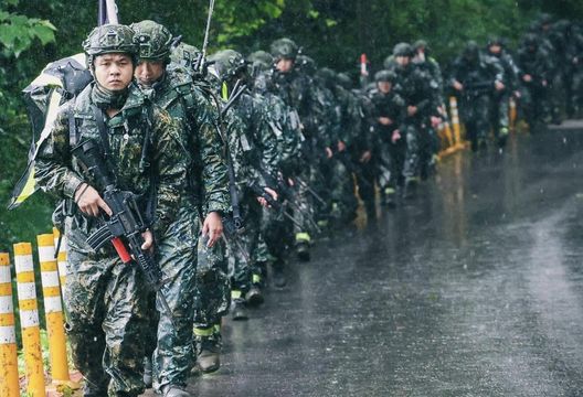 志願役每月加給3萬元　國防部：初估年增300億元費用