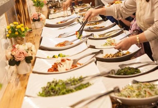 陸女失戀報復性狂吃「4公斤食物」胃快撐爆！送醫險喪命