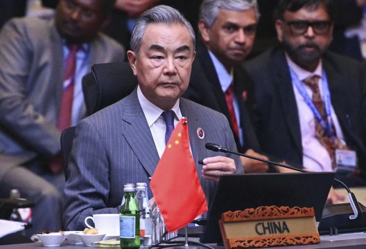 王毅東亞峰會提台海　稱緊張根源是「台獨和外部勢力支持」