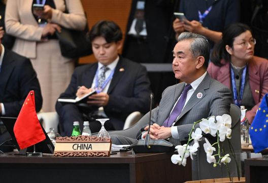 批美加徵關稅！王毅：不負責任、不得人心、不可持續