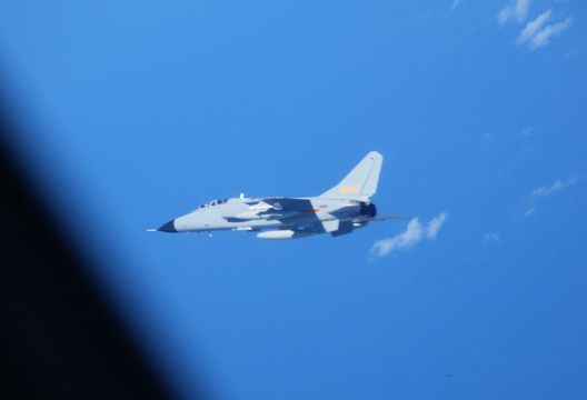 解放軍機東海「異常接近」日自衛隊飛機？陸國防部回應了
