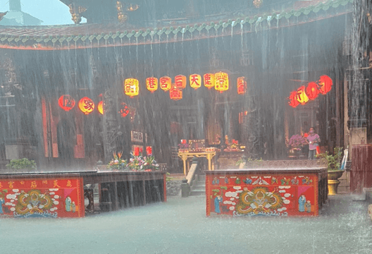 一場雨就擊潰！鹿港天后宮年淹15次　廟方：排水系統30年沒換