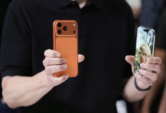 史上最醜+無AI！iPhone 17遭唱衰　蘋果市值一夜蒸發近1.6兆