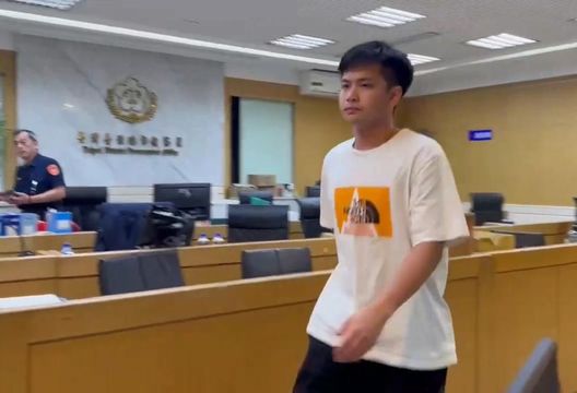 影/江祖平控侵犯涉2罪名獲交保　龔益霆速湊百萬走出北檢