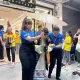 影/一年只降駕一次！孟婆附體「女乩身瞬變駝背」　宮廟因天菜乩身爆紅