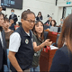 影/新竹市議會綠營護手牌圍攻施淑婷！她當面嗆「流氓」