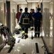 影/新北男持刀挾持妻小4人　反鎖屋內與警對峙
