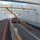 高雄過港隧道驚見「緊急狀況」！限高架被撞斷釀封閉