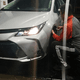 影/丹娜絲颱風讓國道路樹倒一片　中天採訪車遭刺穿受損