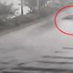 影/台中向上路「死亡下坡」汽車失控打滑　側翻對向車道