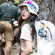 雷艾美非洲登山「嚴重缺氧」遇險！同伴嚇壞：以為快斷氣