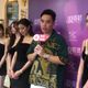 阿喜不要看！無尊手搖飲店開30間「被美女包圍」嗨喊：來都來了