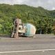 宜蘭頭城嚴重車禍！大型水泥車「整輛翻覆」