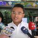投票遇民眾主動要求合影　洪孟楷全都配合