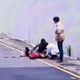 影/懷疑她偷吃！新竹女移工遭男友「利剪狂刺」浴血倒地