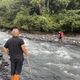 影/6人登山遇溪水暴漲受困　南投仁愛警冒險渡溪救援