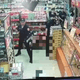 影/內湖驚見「全聯賣場內持刀狂徒刺傷員警」！驚悚直擊